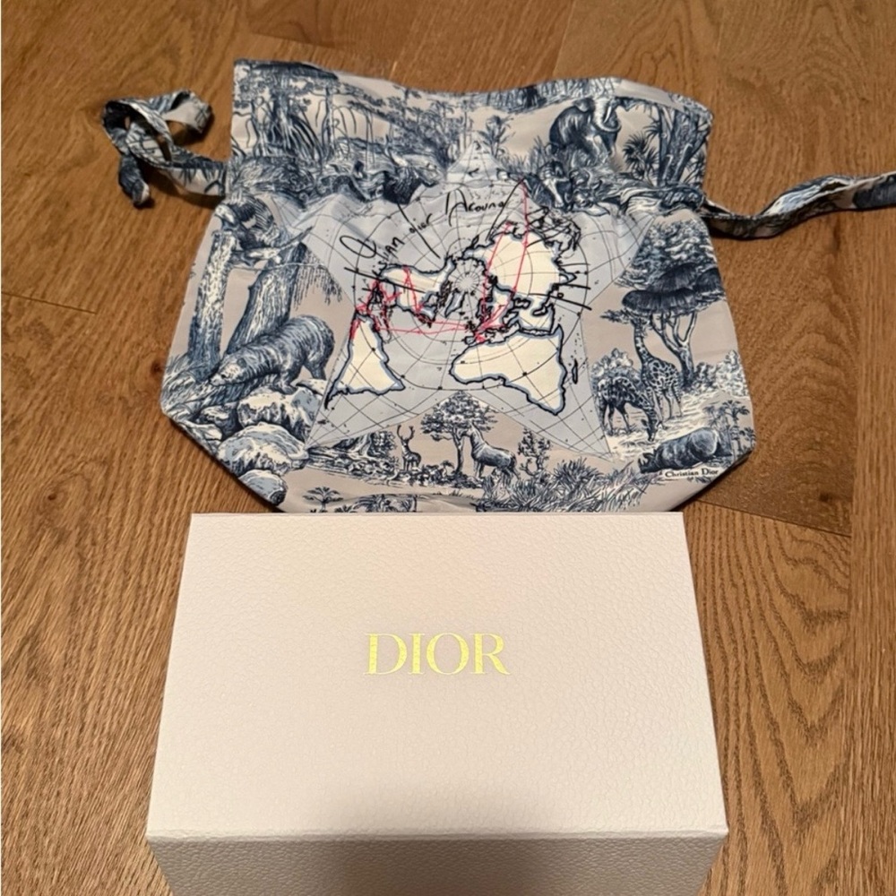 Elegant Dior Around the World Drawstring Women cosmetics Bag - New never used